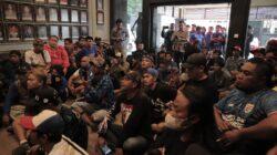 Di Polresta Malang Kota, Suporter Singo Edan Berikan Doa dan Dukungan Penegakan Hukum