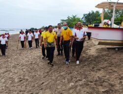 Bersih – Bersih Pantai Jerman Polsek Kuta Kolaborasi Instansi Terkait Pemkab Badung Dan Warga
