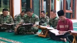 Makmurkan Masjid di Bulan Ramadan, Anggota Korem 081/DSJ Tadarus Bersama