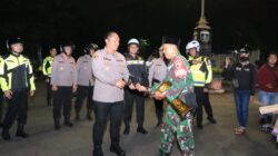 Kapolres Ngawi Apresiasi Anggota TNI Saat Patroli Sahur