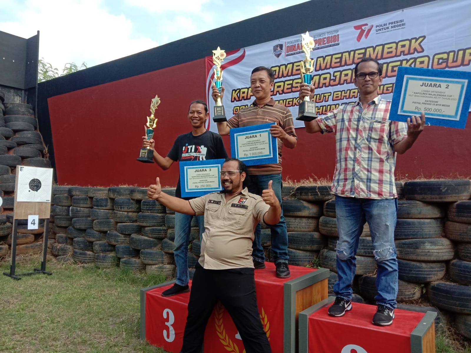 14392e6f-df94-402c-b313-6afff06d4f64