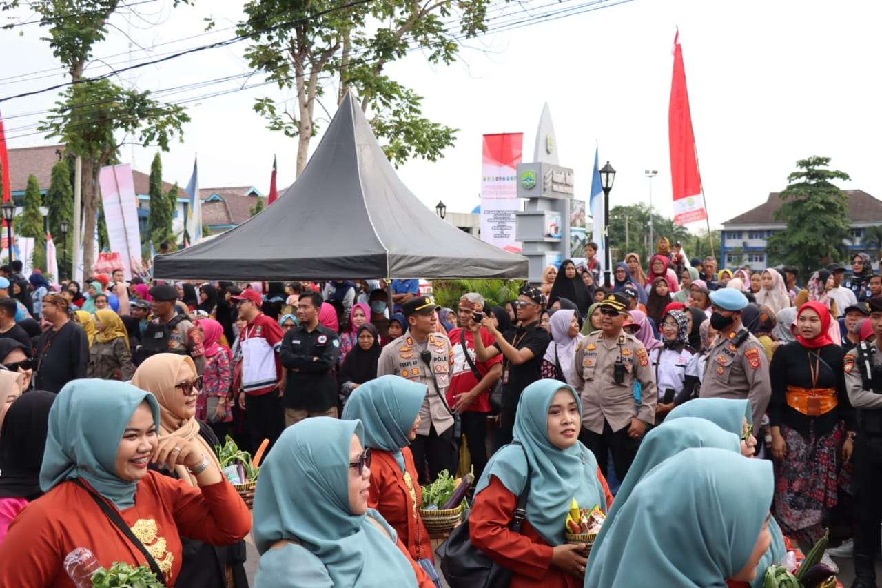 8f81bf70-f103-4d15-b68e-51cd6b844e8b