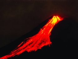 gunung_merapi_840x576