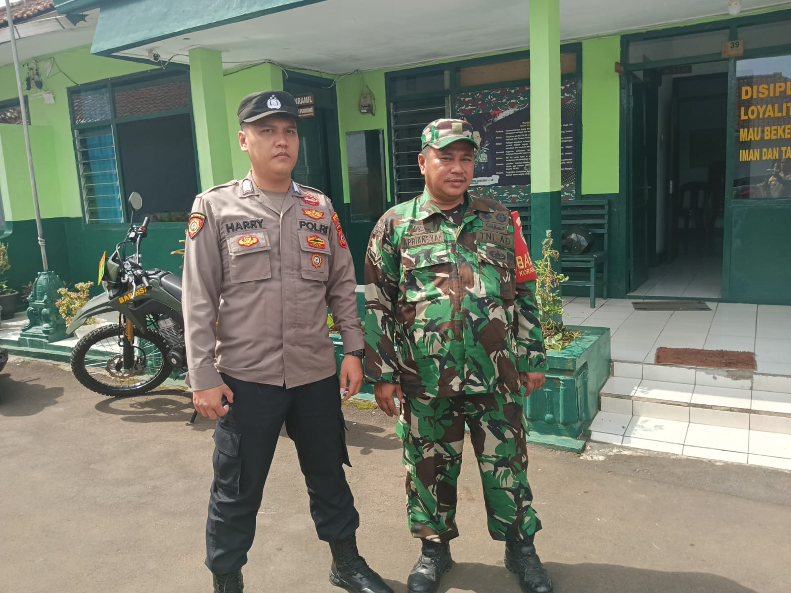 1ca90d37-f3db-468d-b4f0-11d311e81bef