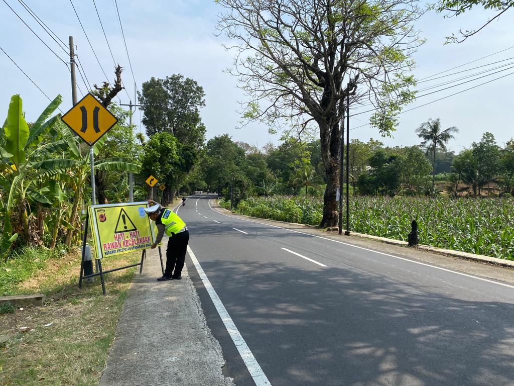 451c2a72-b24e-4149-b5ea-5618443b7a56