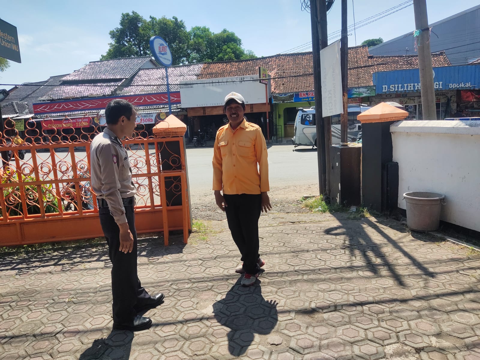 52b151fe-c407-4b77-b304-8d12ac8f8d86