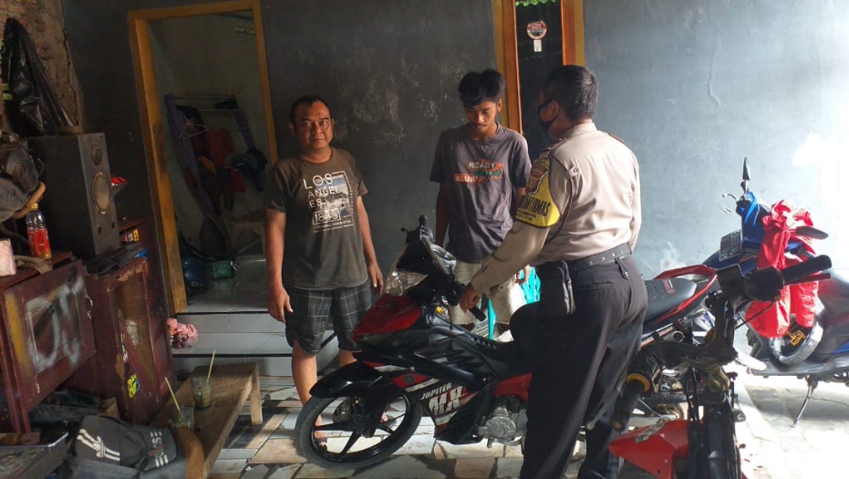 9ceb81c1-8755-4bdb-8f88-c8522ab29d9e