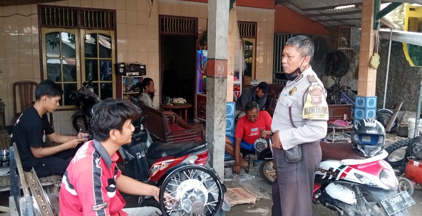 f8fc436e-81cb-47db-aa47-28716fa77f71