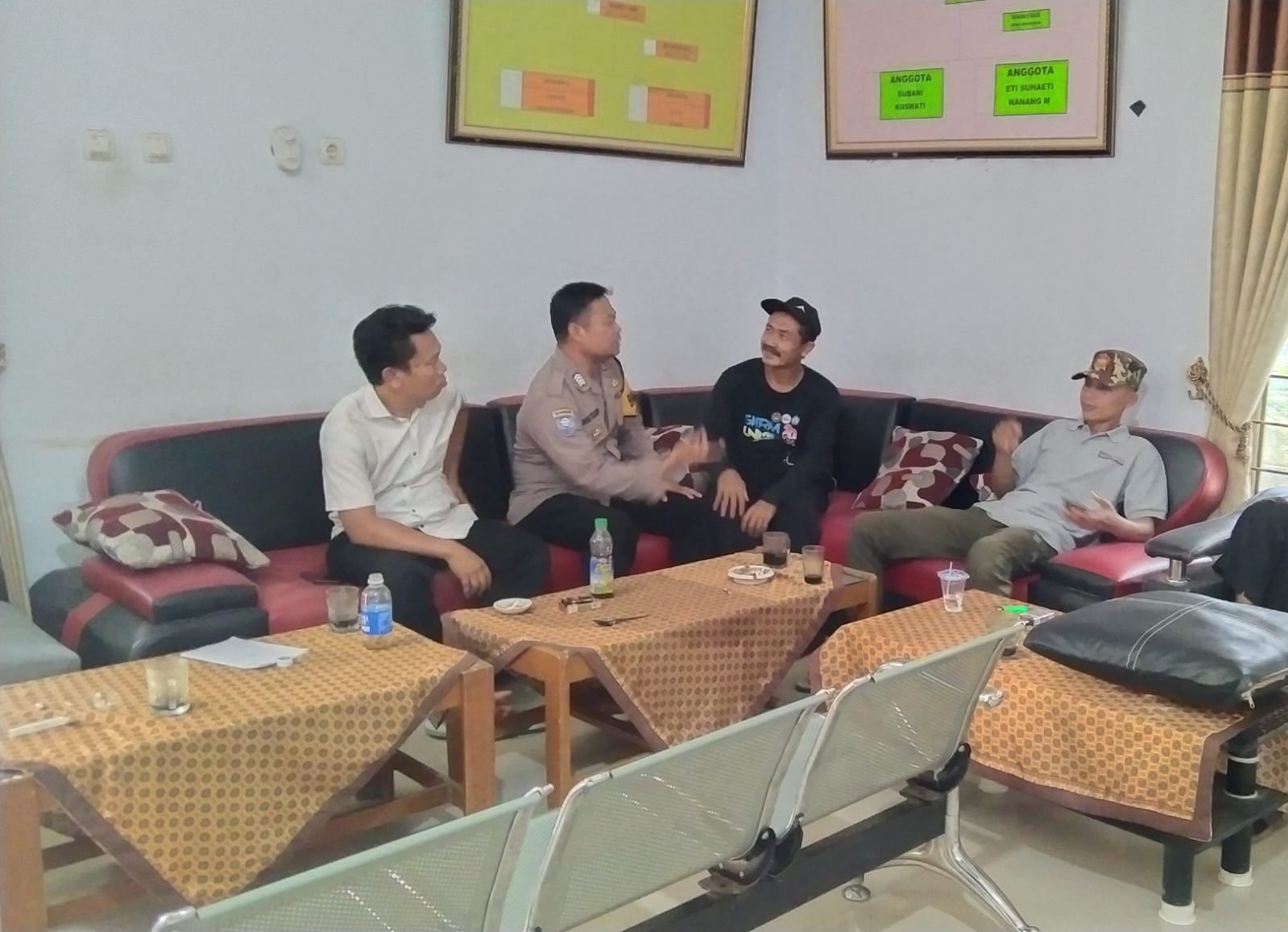 1dfad207-6b1e-4909-98b6-5432c72de7d2