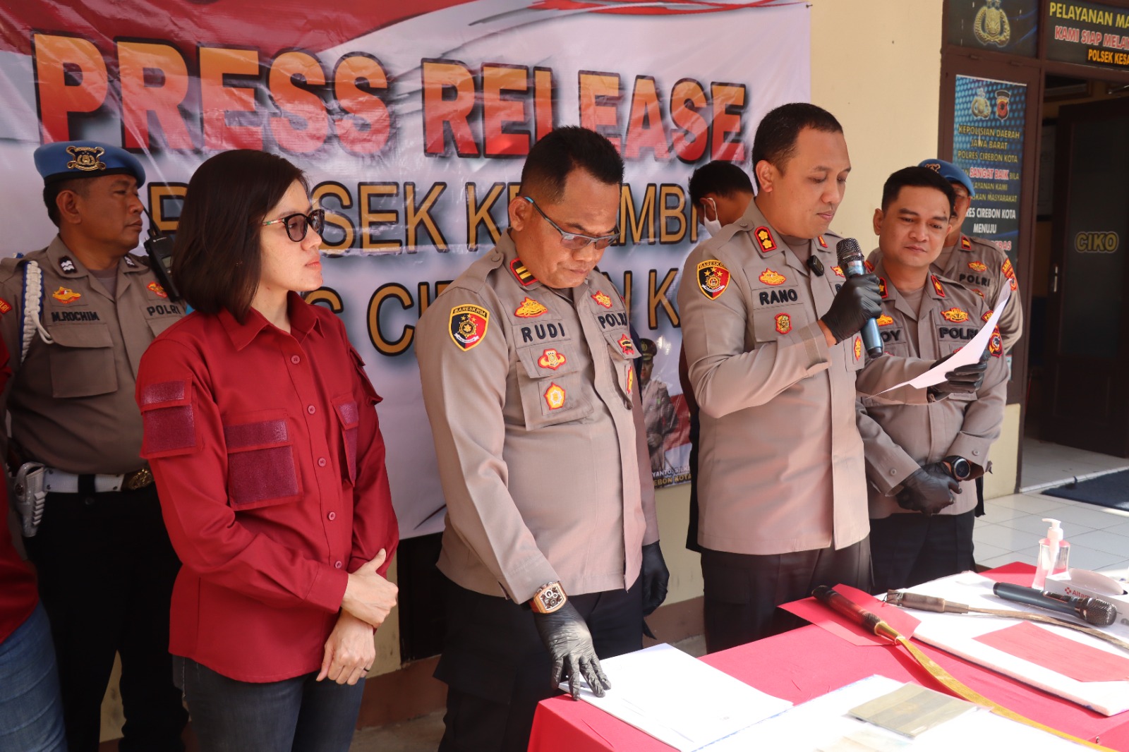 22bc4553-e700-476b-8165-cb309fb61ef6