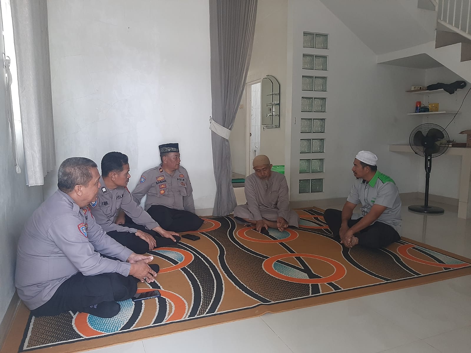 b2d7fe49-1868-40b4-b64f-777a046fc61d