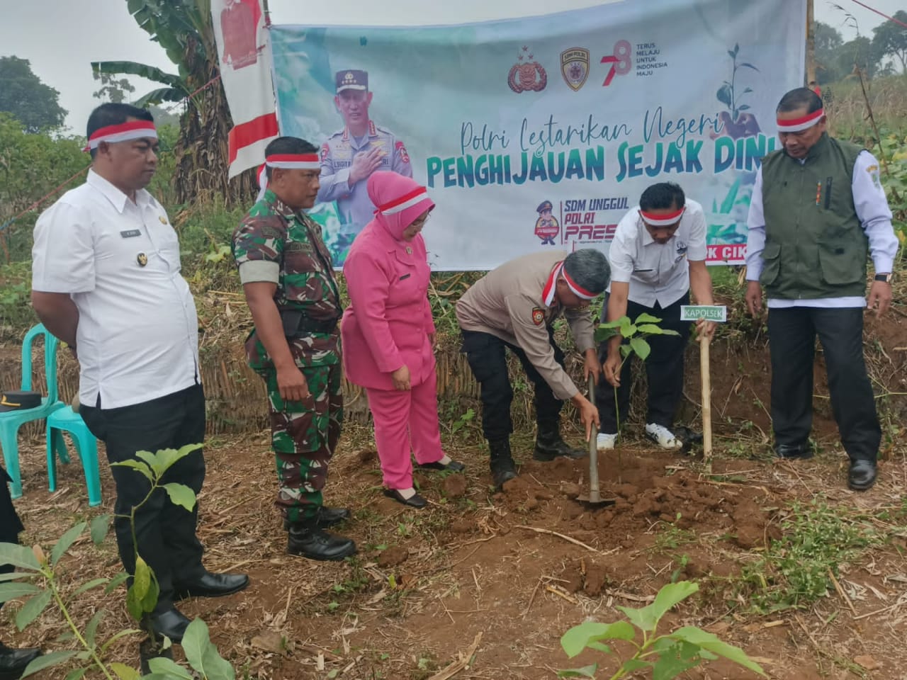 c01f7bc0-2b84-41d4-bc03-053a7440735d