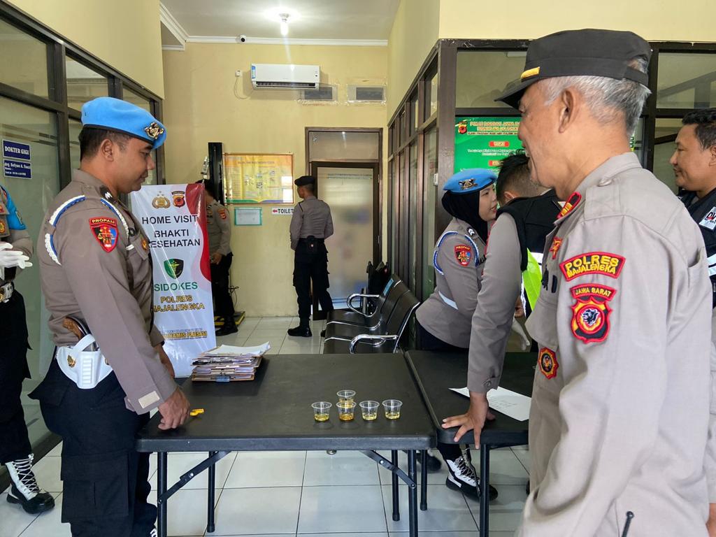 5561c595-37a1-4767-b468-15865dd3e15b