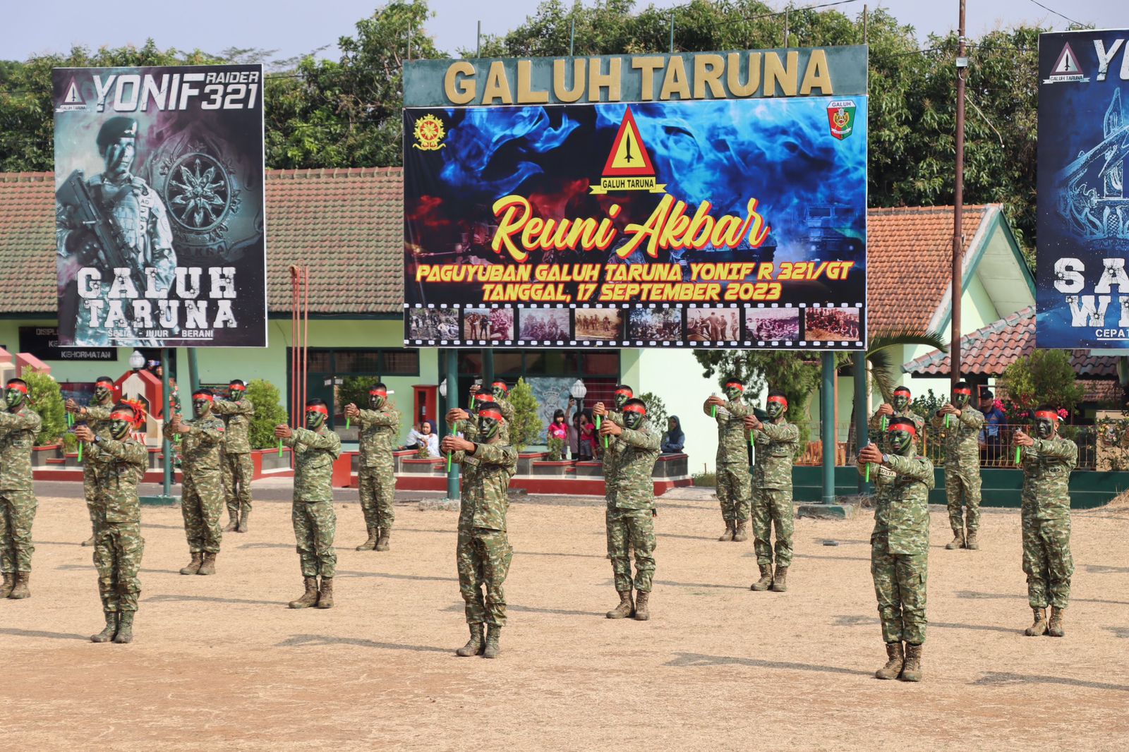 5b761326-fe6f-456a-9e80-e804209a6e13