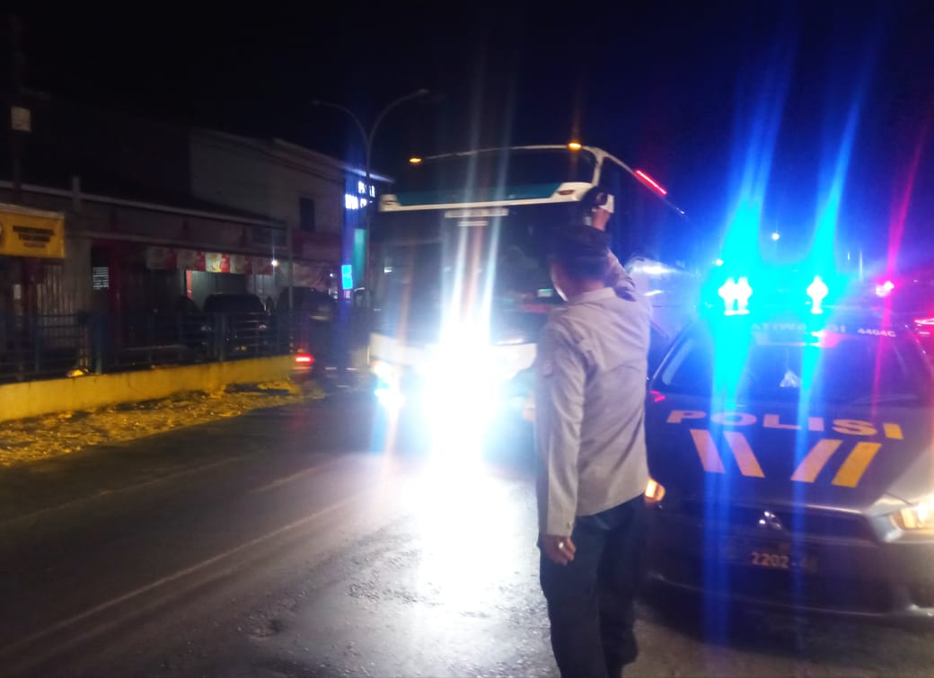 6e39693e-c441-4f4b-9c22-260de0de7238