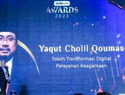 Menag Yaqut Terima Penghargaan Tokoh Transformasi Digital Pelayanan Keagamaan
