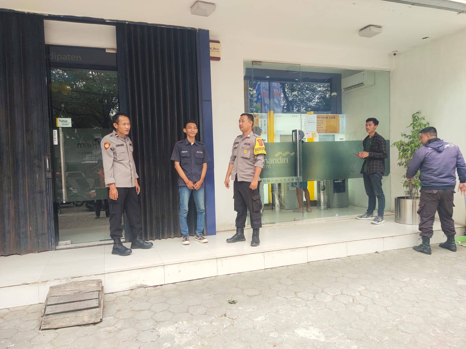 2affa3eb-ba0b-4aa8-8d39-718e8c08d132