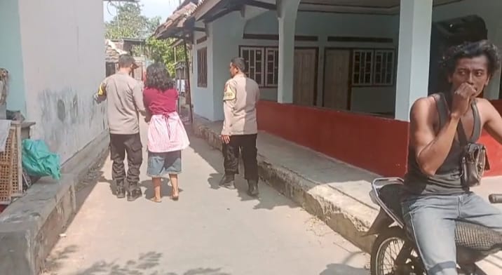 51fde8fd-0eb5-49f4-b499-d1a39d4c6590