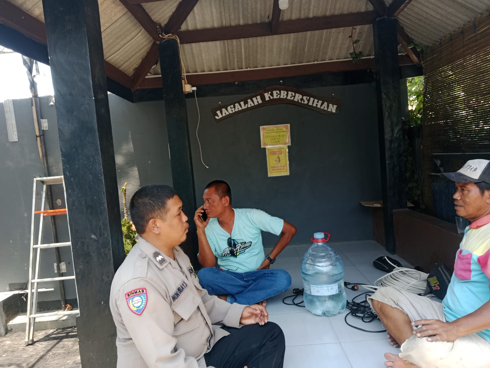 a4fefeb2-4208-459d-a641-084f13ca54b4