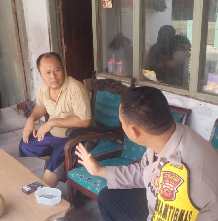 202ab95b-6b17-41d7-b5a6-0b1b3ae8ddaa