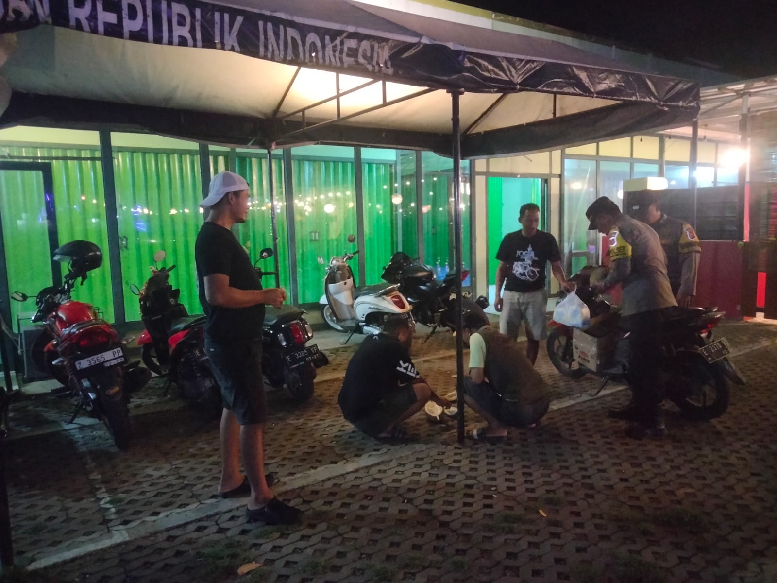 d0c1cc42-cc99-4935-baaf-03abc377981b