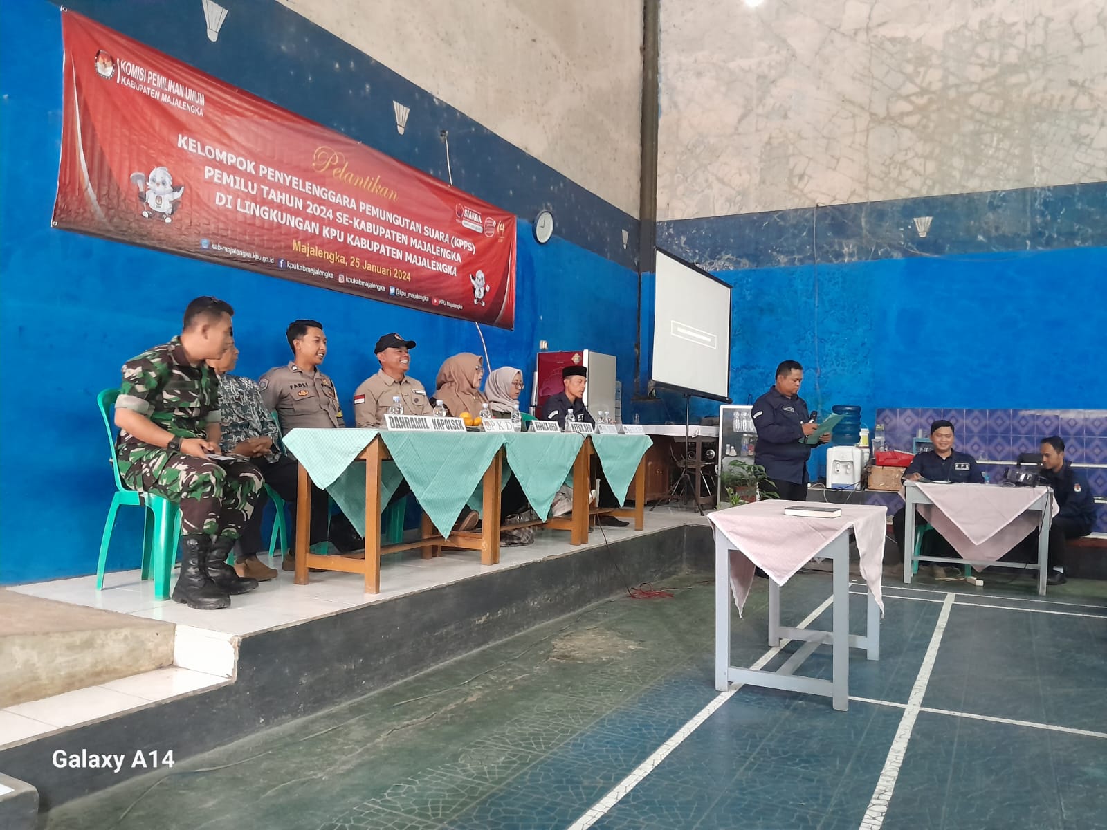 f102edaa-a283-41bf-b64e-fbf437ee2b3b