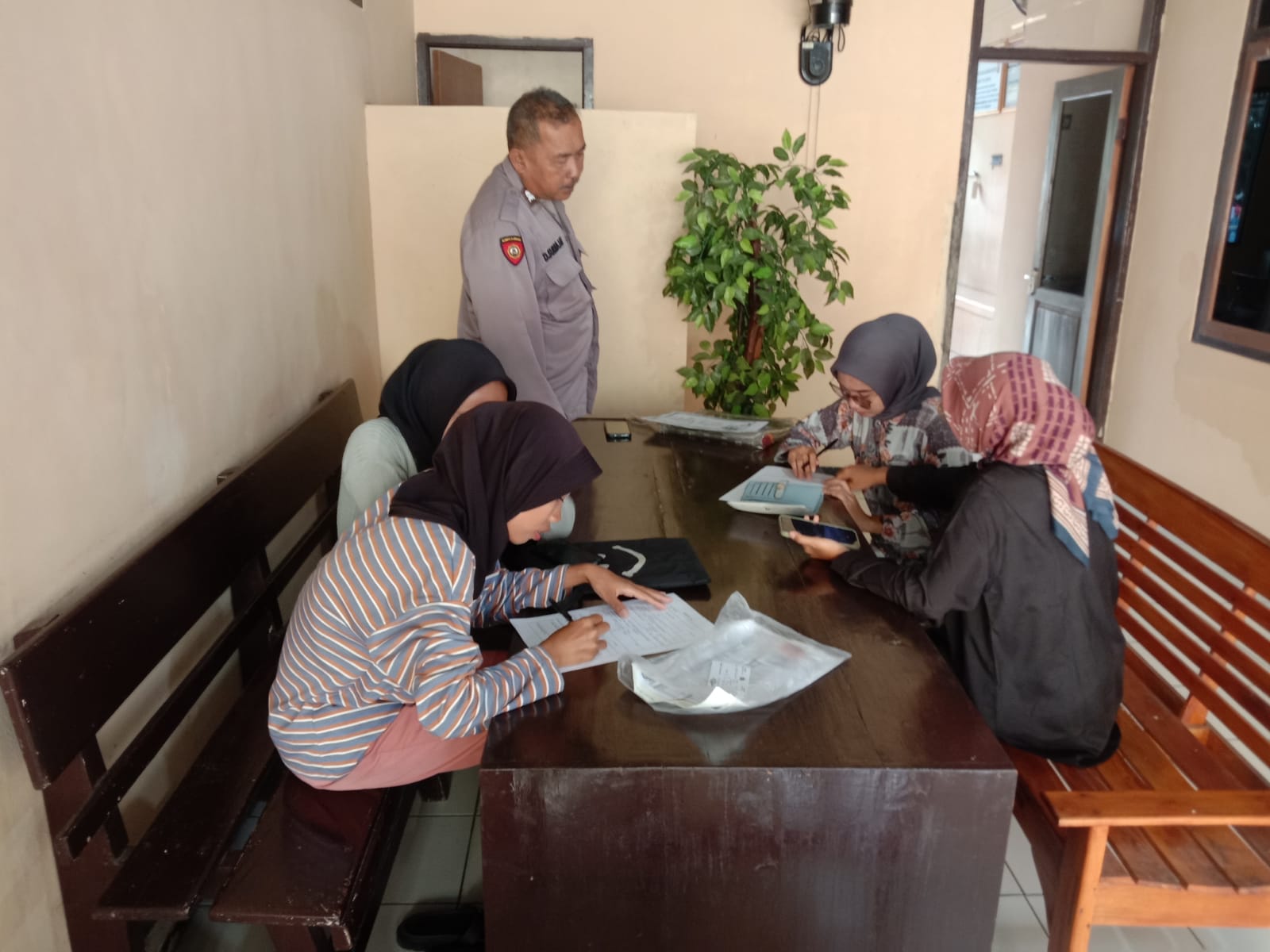 7aef5a78-7cb1-480b-a618-842c4e4b0329