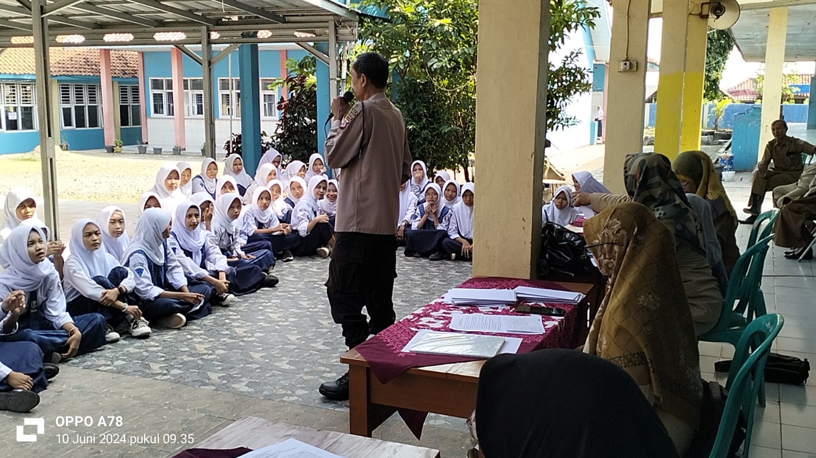 c47dd965-d4b9-4dd9-9ffa-32e96eef8820