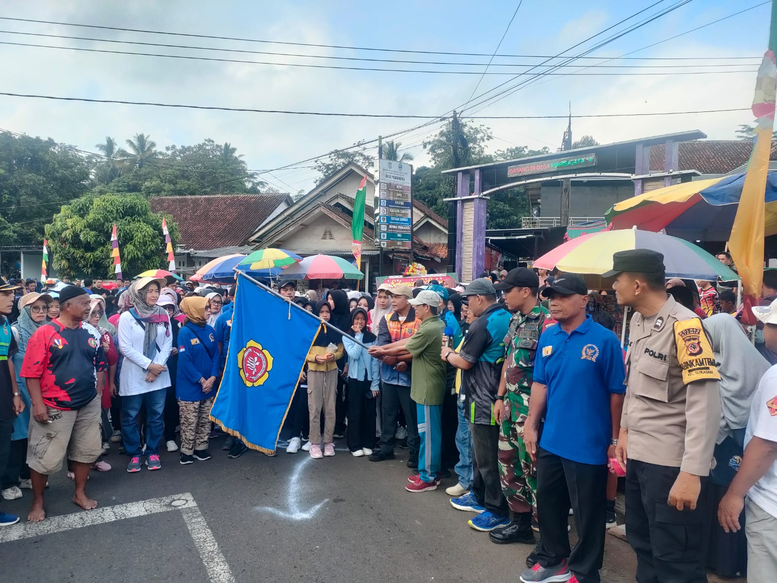 c8916e23-cac0-44e1-b276-aa3c87f35544