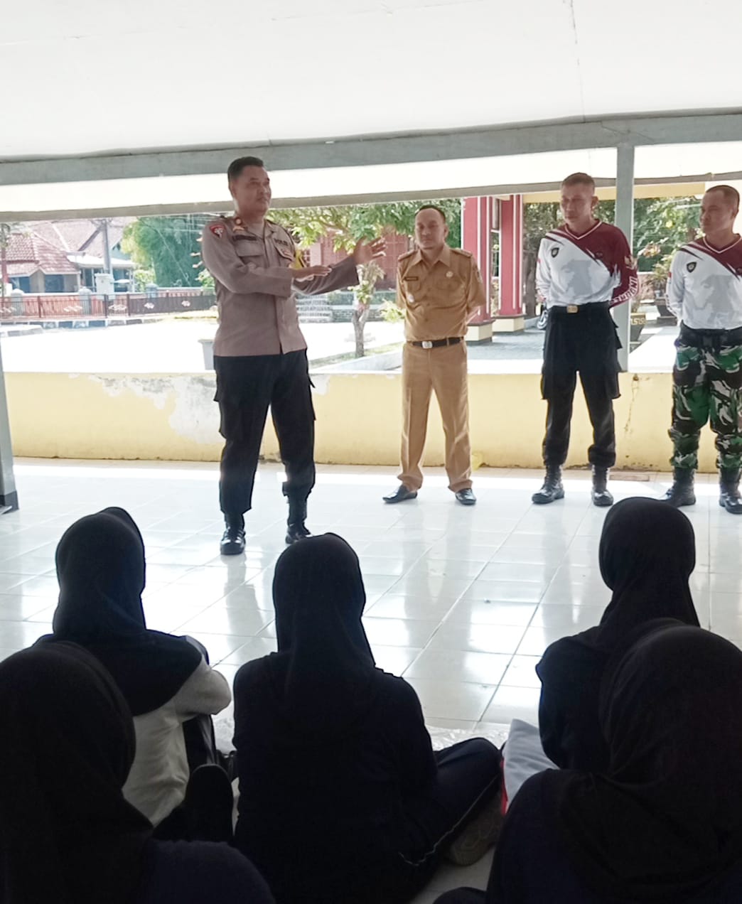 17bc8599-463c-47db-9ea8-93fa30f29433