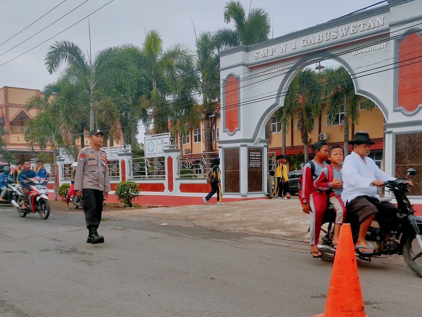 1edb013e-9cf6-4ec4-becb-8bacfcb26155