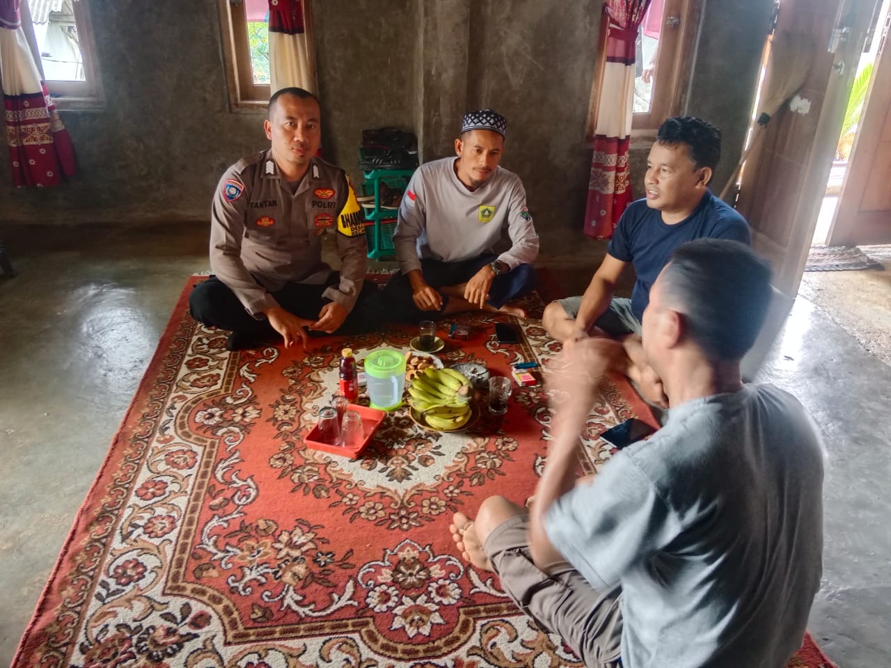 9d6c10fe-5689-4f49-a5b4-fbed1d8c8f7f