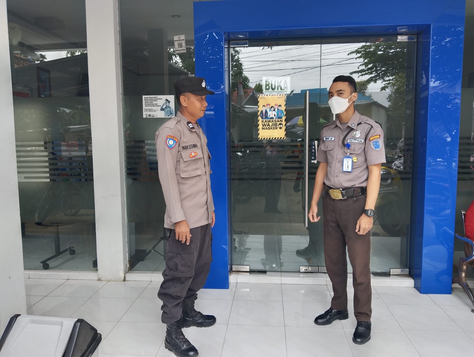 9d915f48-5042-47f7-bbf2-3787a6b3b655