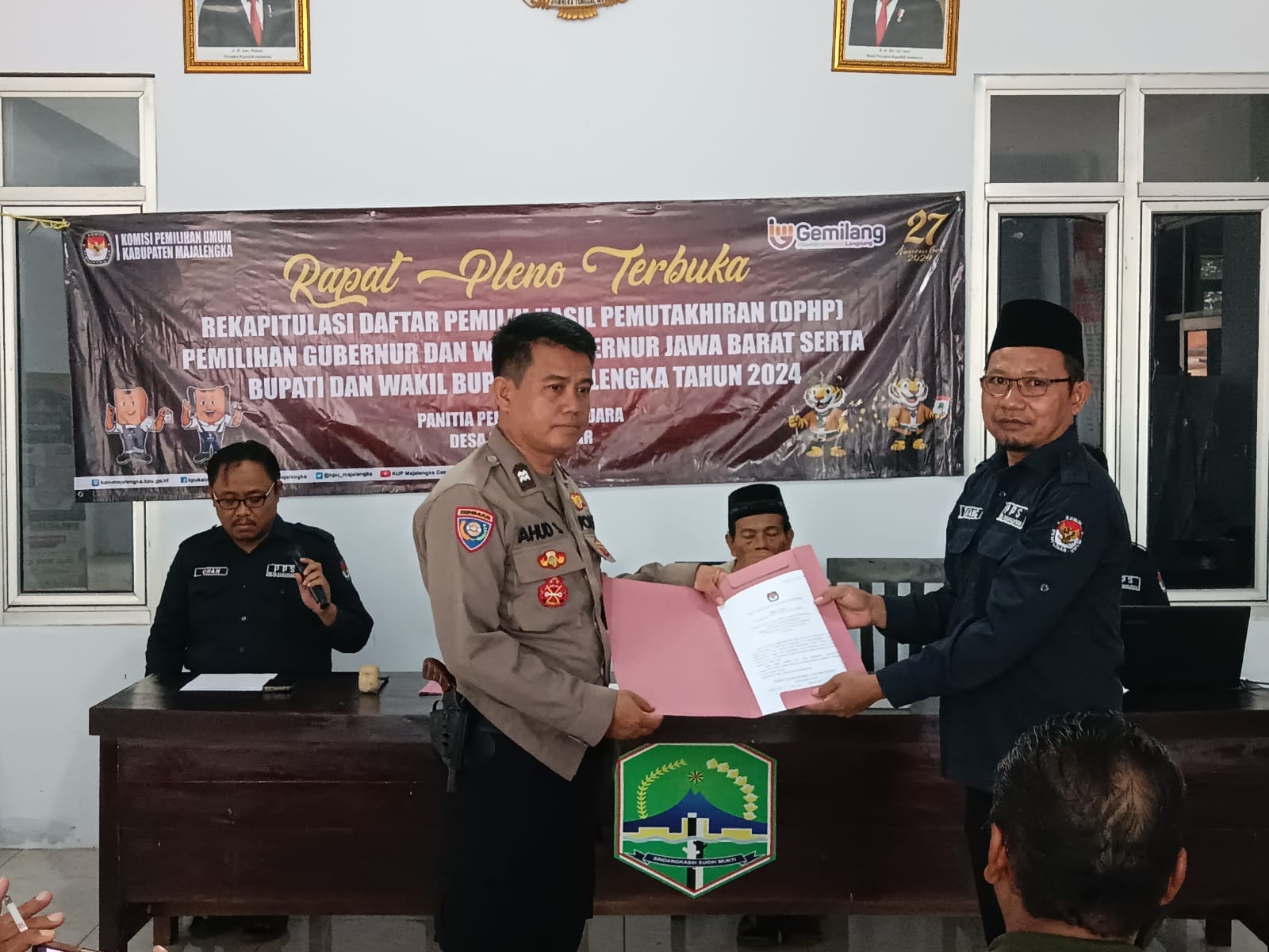 ad993bc1-d51e-4aa3-b29c-3c3619cc3279