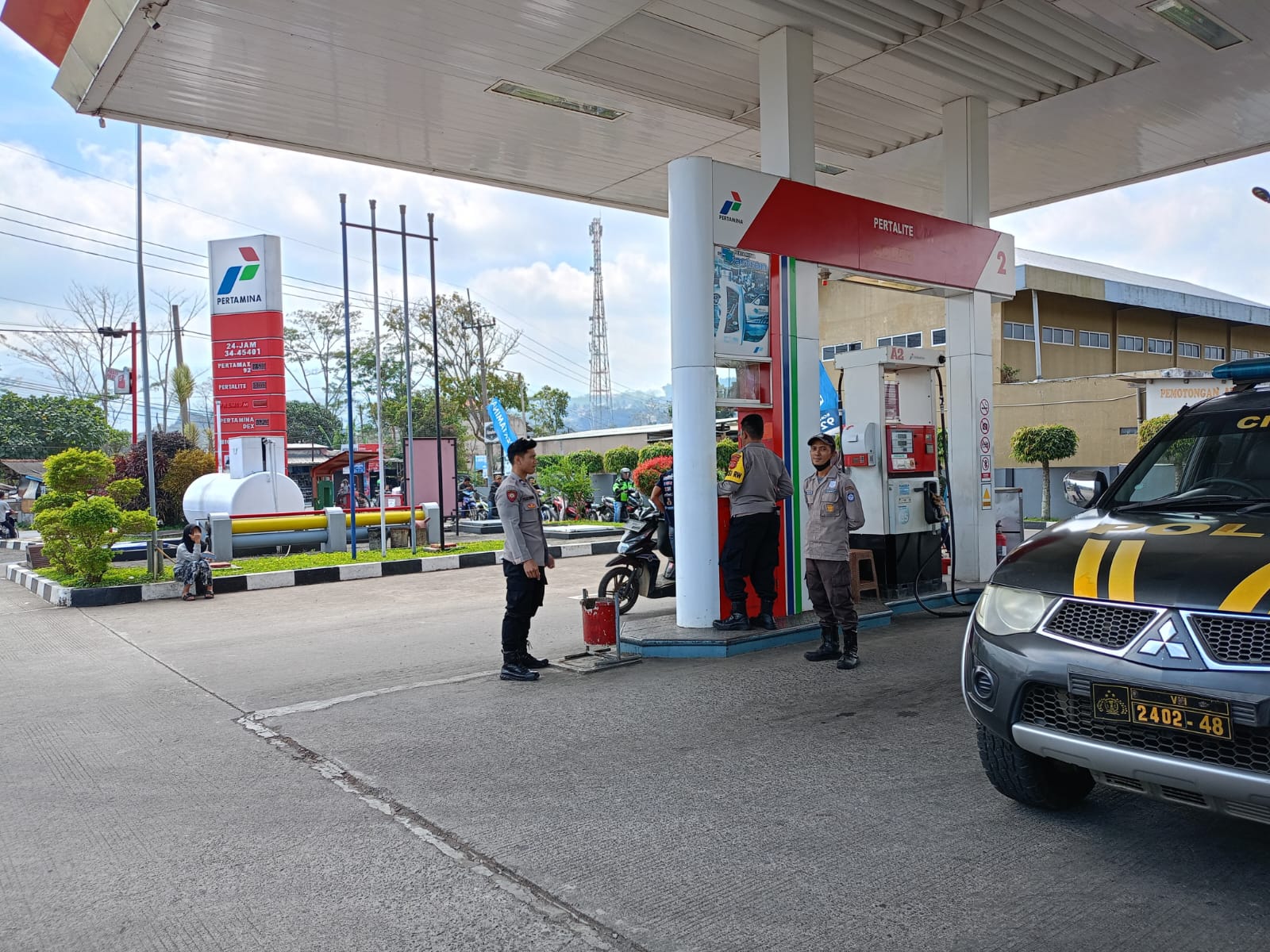 b4ee3bb9-57e8-432a-af1c-26250bb21282