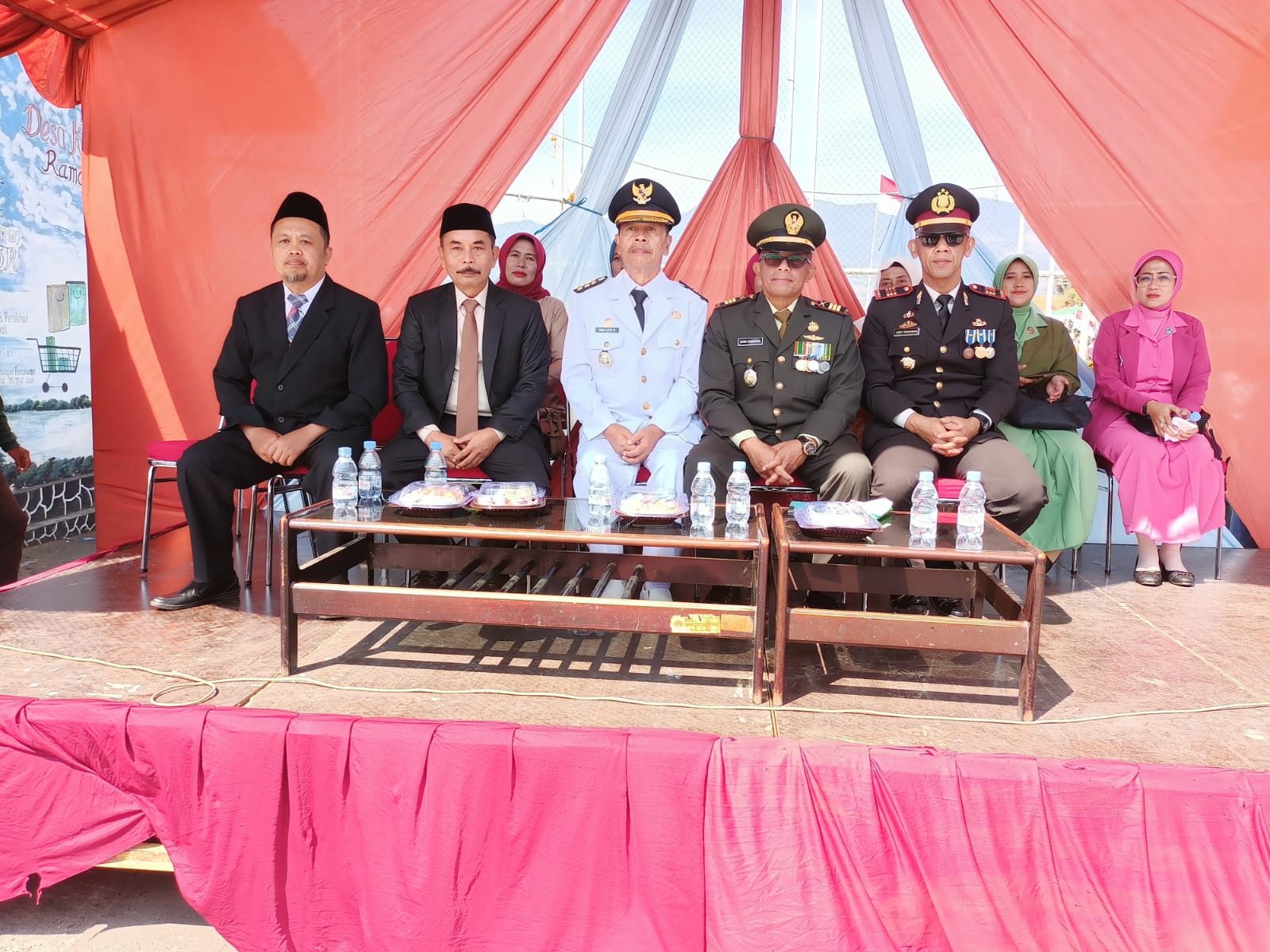 e5ee502f-c2a4-4338-b11d-99d3fcad9597