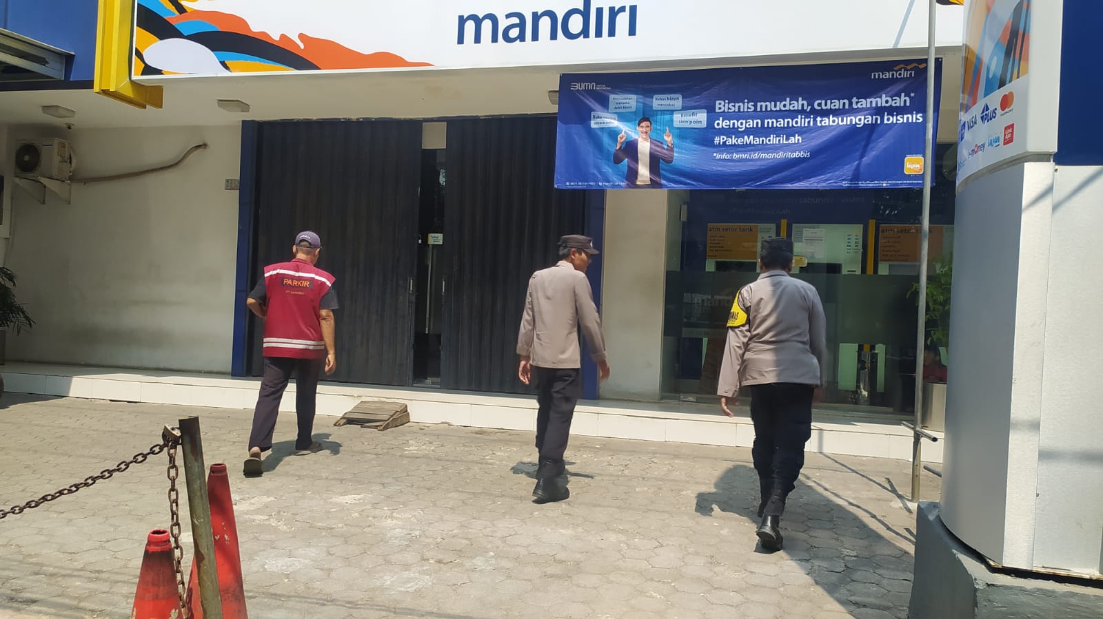 52ec9d75-86dd-42c9-93c8-9328bd25b400