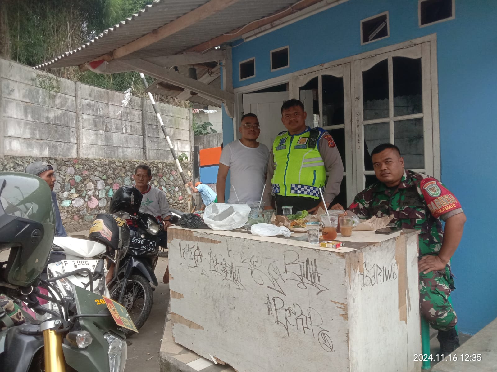 20303a51-5cda-4039-ade0-b581af62ef58