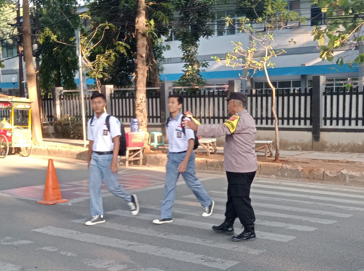 d5f9d133-1d4b-4b5d-b181-2baaab9a36ef