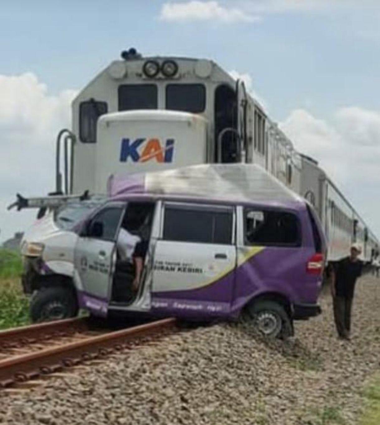 Screenshot_2024-12-04-16-04-21-193_com.miui.gallery-edit