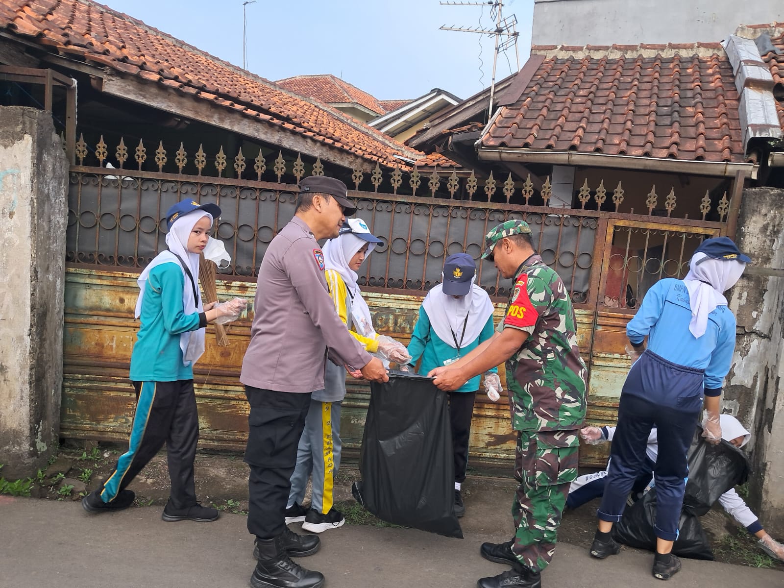 28bfd6b2-4382-4a1b-ac43-1f1ec6681a70