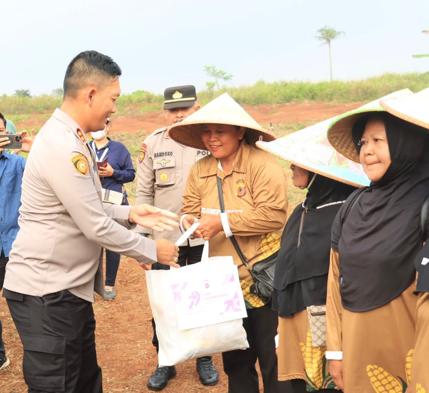 53f2a00a-eb20-44b7-8e69-cc97790c71ad