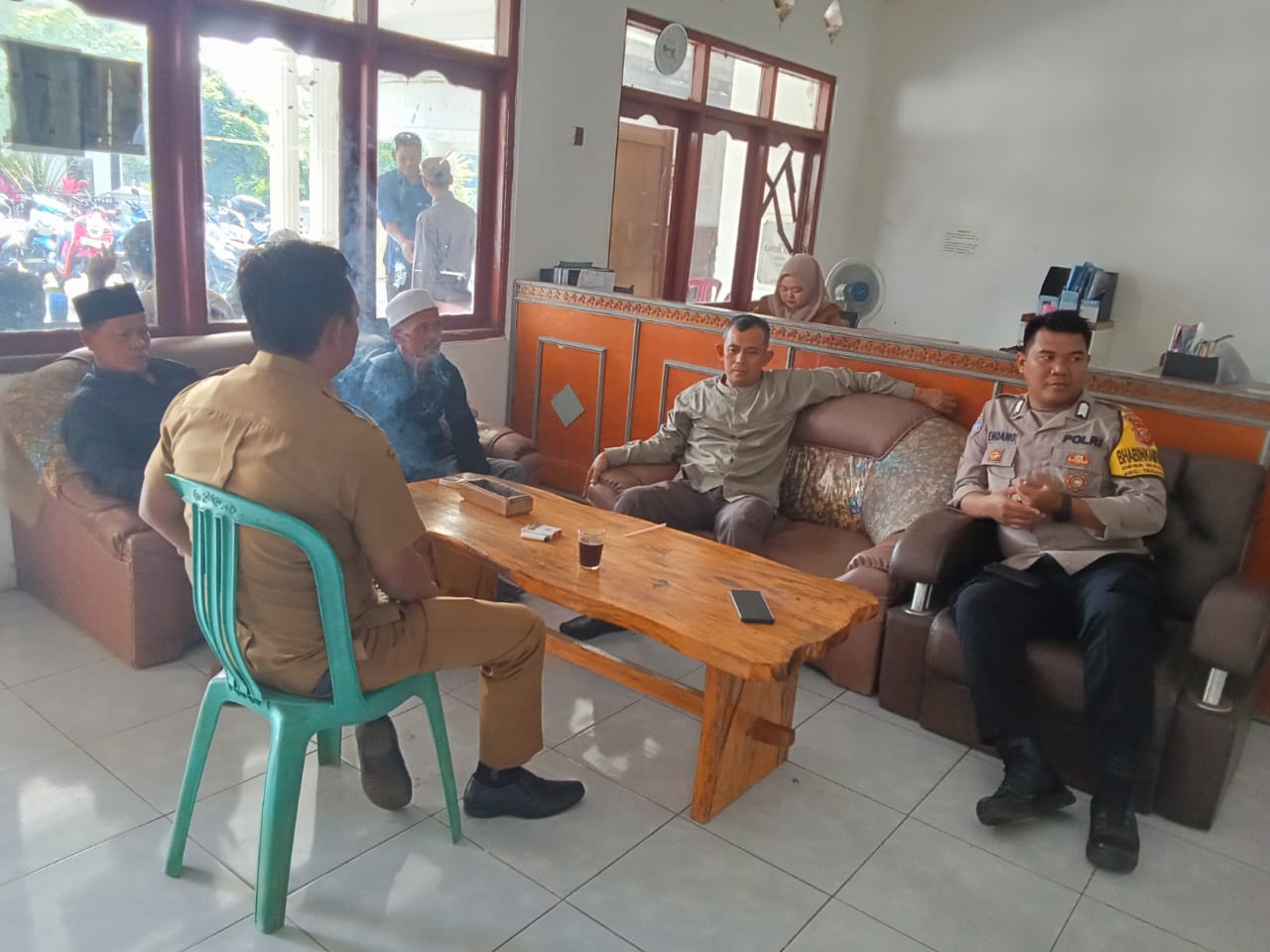 c06ef0e3-b79c-45d7-bd5d-230e503a8100