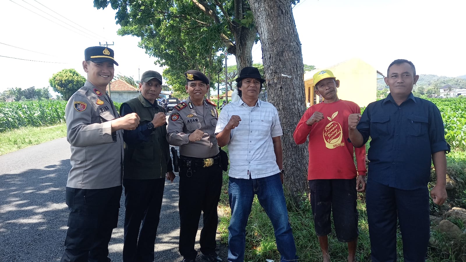 12762ec2-e36a-445e-aeba-a608cf3b98b2