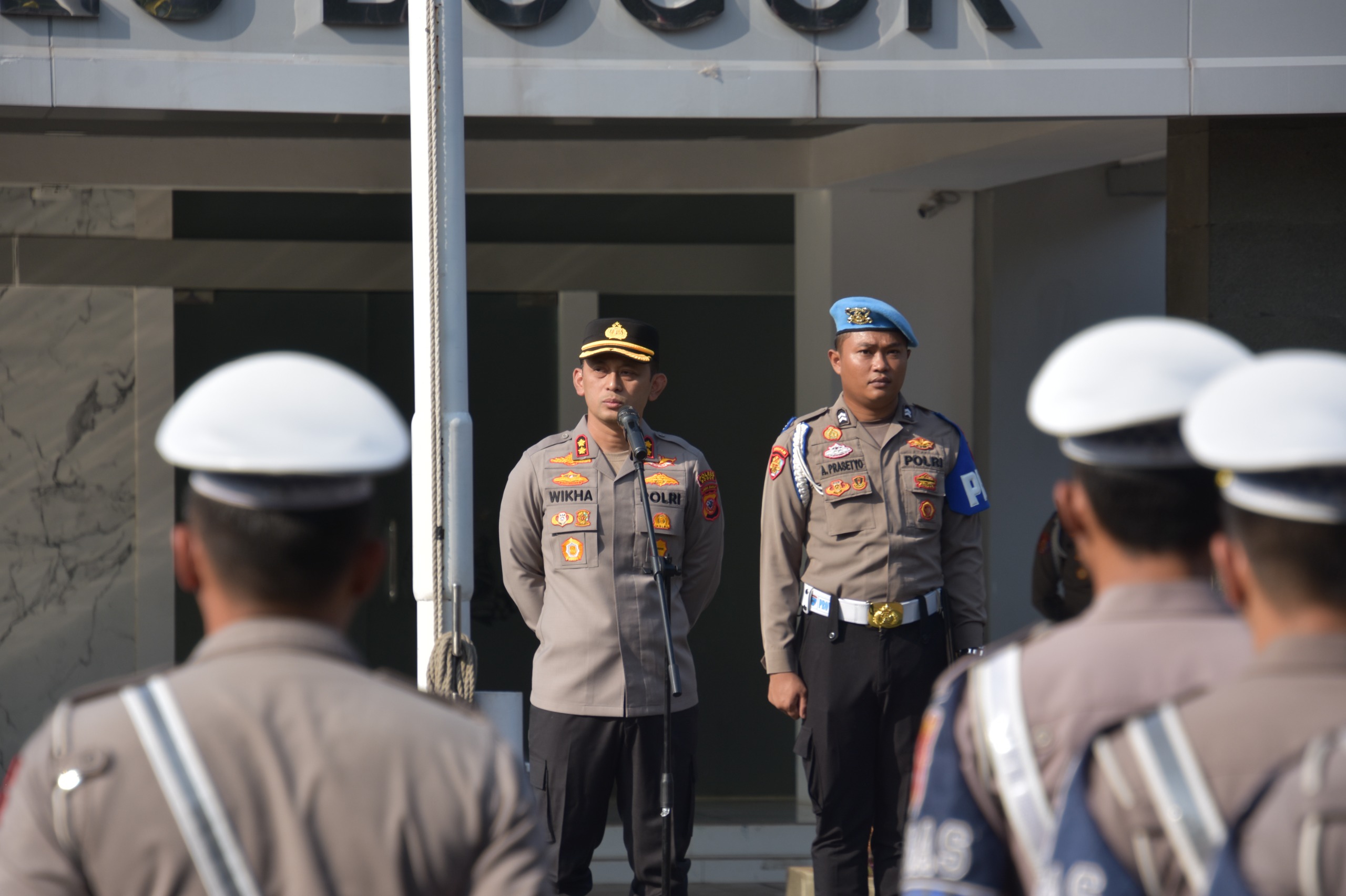 Kapolres Bogor Wikha