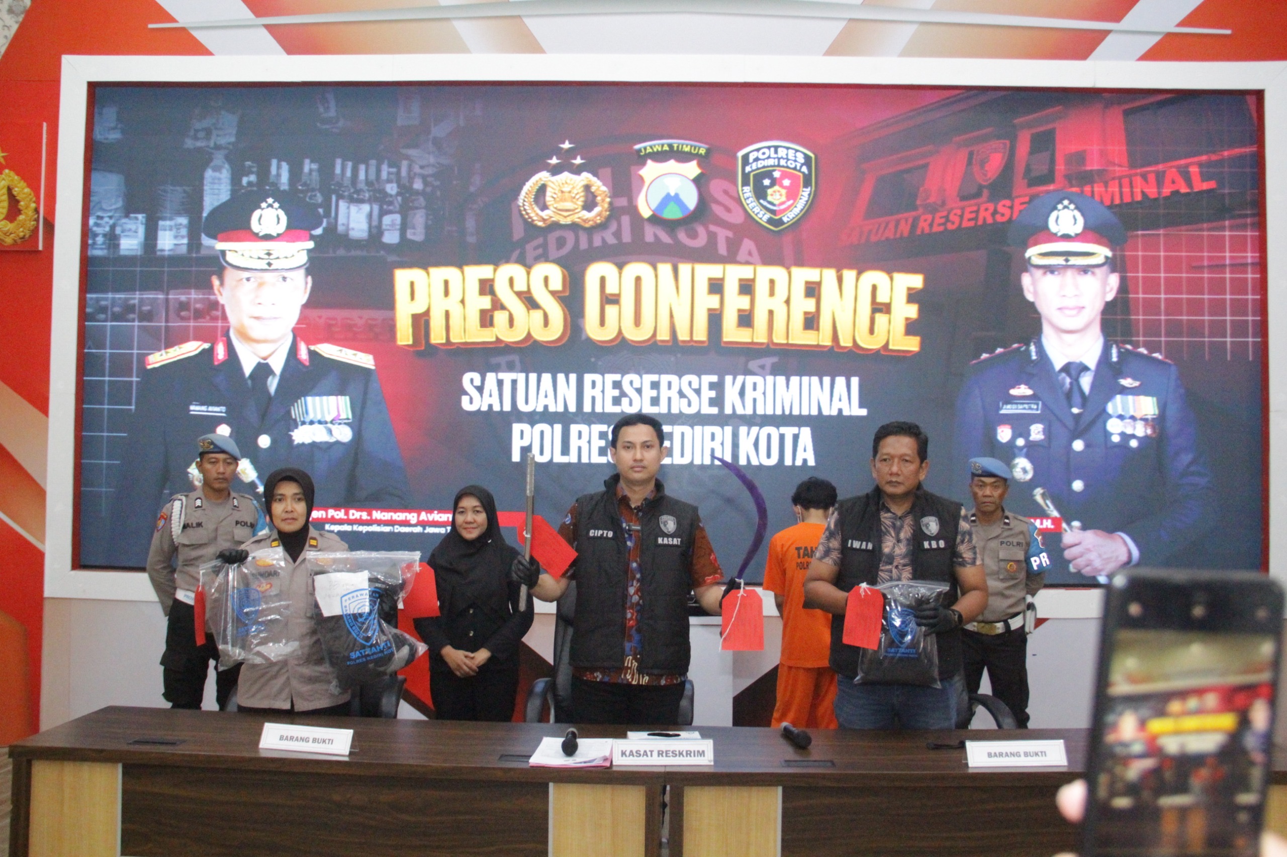 1c31a648-988c-4ee2-bd9e-3cf53e167d6d