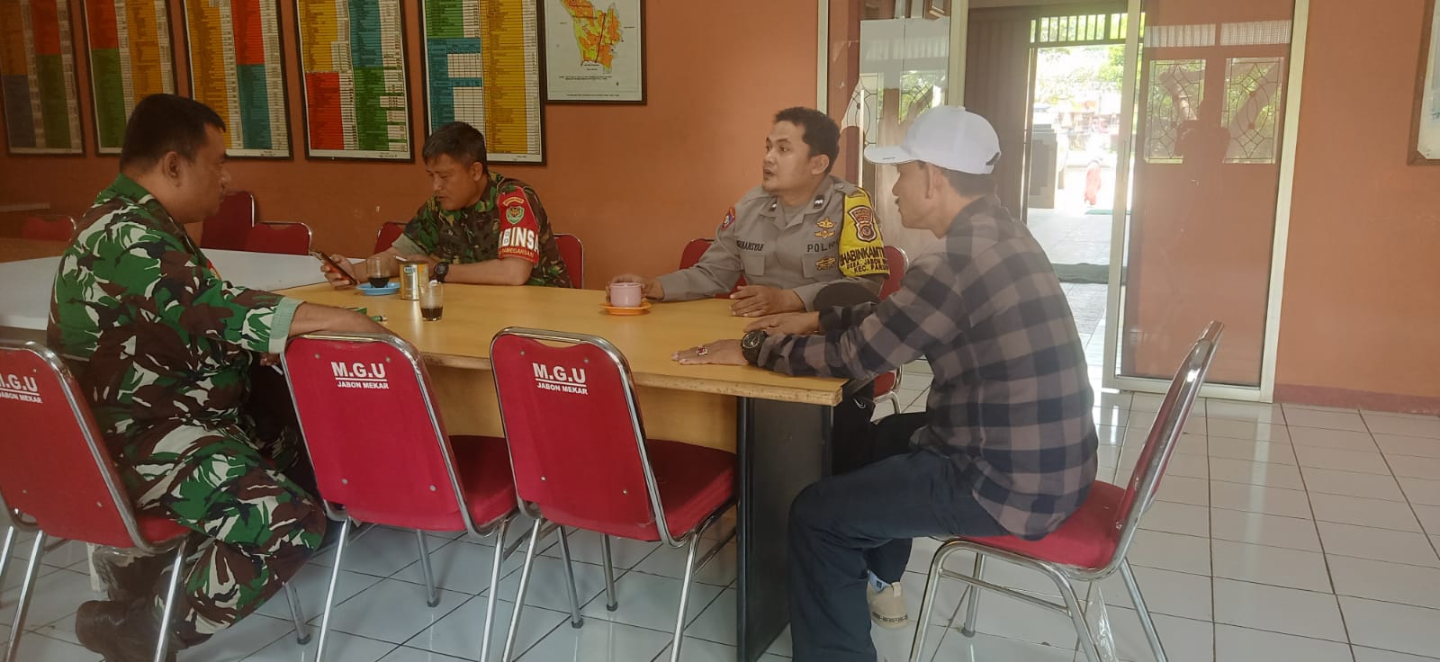 c698276b-e2b1-4979-b351-eb17b00eb075