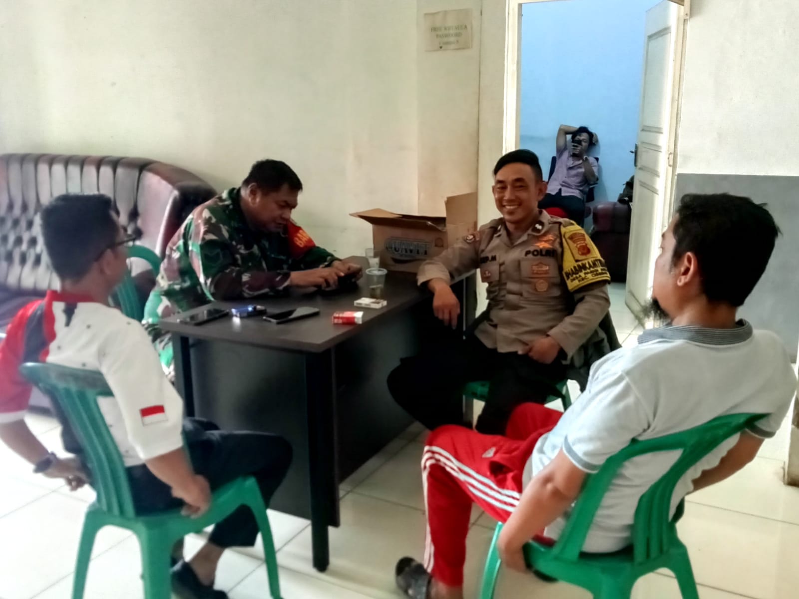 d79b2722-dff4-44ff-b1e3-2ab7ddfb0322