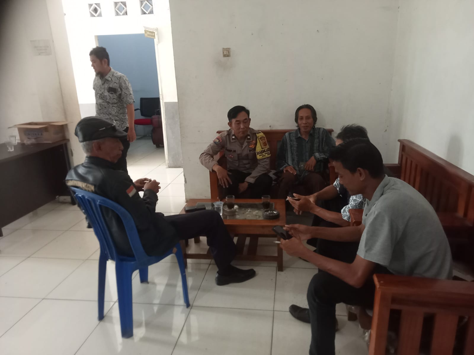 ef6705a1-5fd0-42fa-b893-5ffd3a2a6756