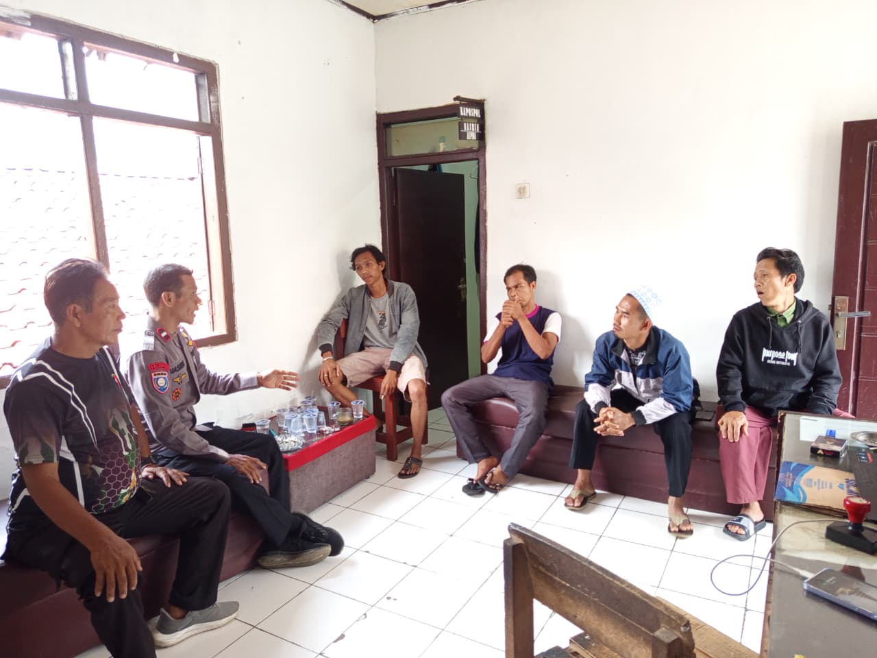 33280912-ceb0-4075-8f40-57ed592d8b1a